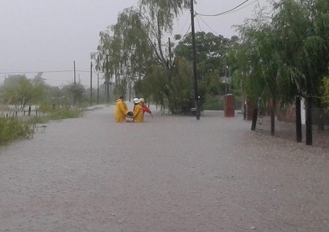 30 evacuados en la ciudad de Leones