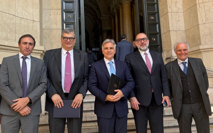 El gobernador Martín Llaryora anunció avances clave en la Corte Suprema por la deuda de la Caja de Jubilaciones de Córdoba, con una propuesta de pago concreta.